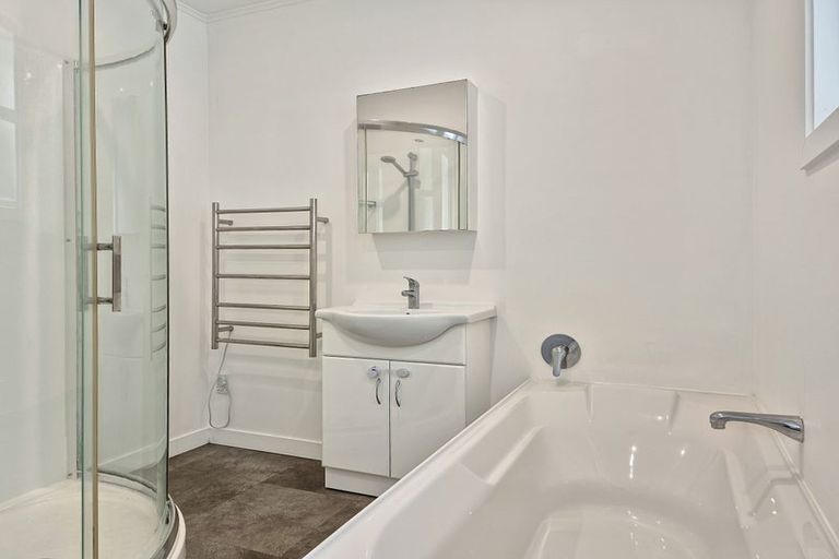 Photo of property in 10 Voltaire Street, Karori, Wellington, 6012