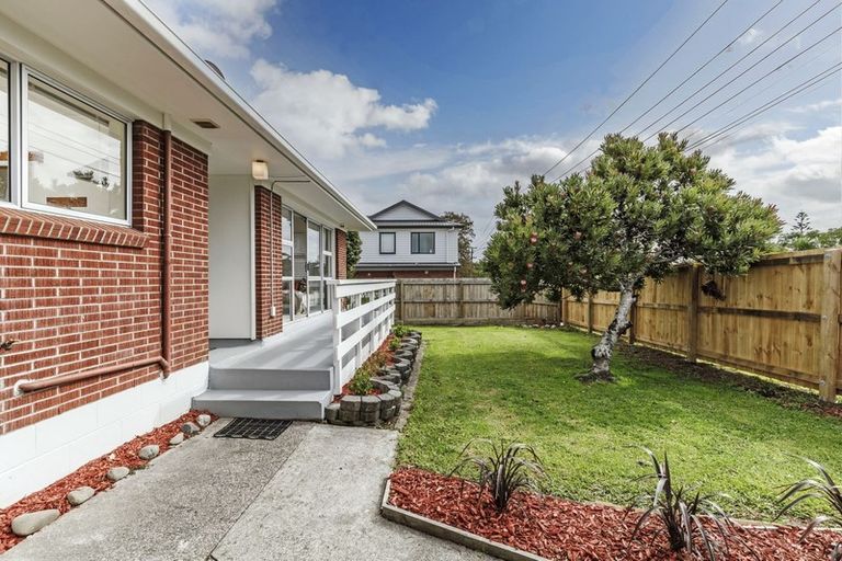 Photo of property in 2 Border Road, Henderson, Auckland, 0612