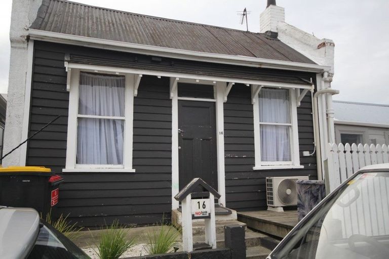 Photo of property in 16 Titan Street, North Dunedin, Dunedin, 9016