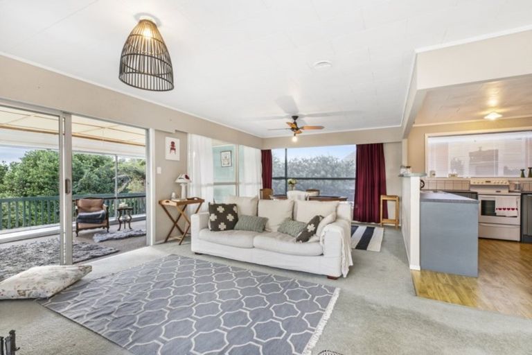 Photo of property in 21 Polandson Place, Opaheke, Papakura, 2113