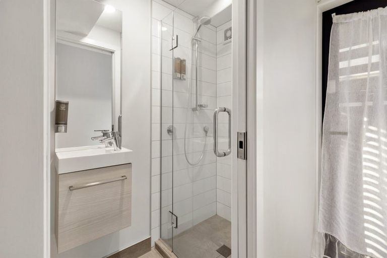 Photo of property in 7/101 Rongotai Road, Wellington, 6022