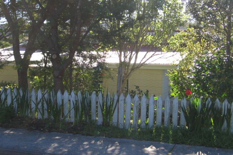 Photo of property in 46 Hammond Avenue, Hatfields Beach, Orewa, 0931