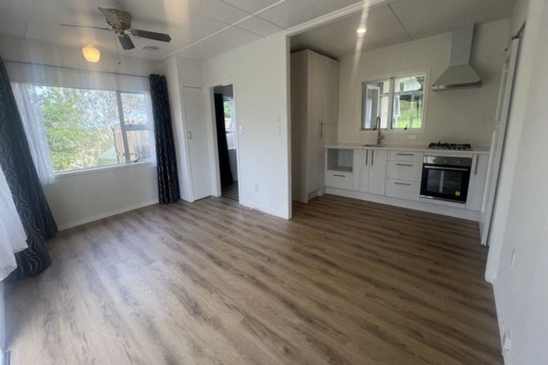 Photo of property in 1971 East Coast Road, Stillwater, Silverdale, 0993