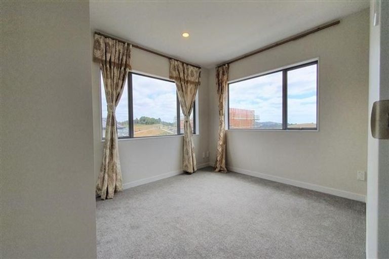 Photo of property in 3 Tautoru Avenue, Orewa, 0931