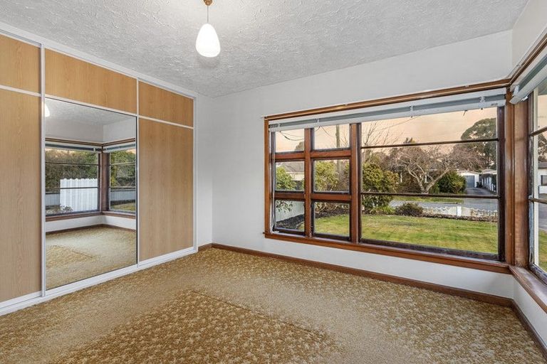 Photo of property in 10 Mappleton Avenue, Burnside, Christchurch, 8053