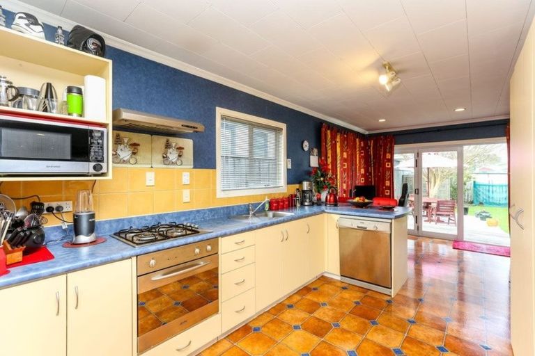 Photo of property in 3 Ranfurly Street, Frankleigh Park, New Plymouth, 4310