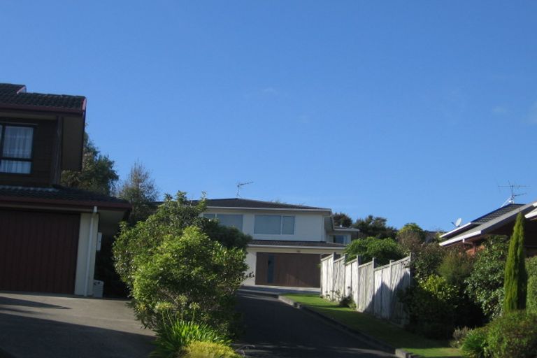 Photo of property in 70 Sailmaker Close, Whitby, Porirua, 5024