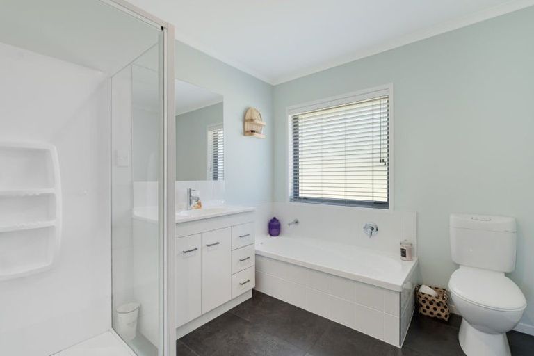 Photo of property in 22 Conniston Way, Pyes Pa, Tauranga, 3112