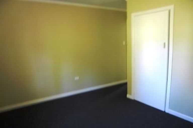 Photo of property in 27 Sheridan Drive, New Lynn, Auckland, 0600