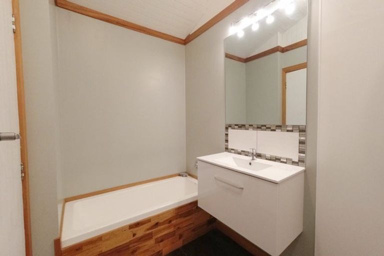 Photo of property in 7 Brough Place, St Andrews, Hamilton, 3200