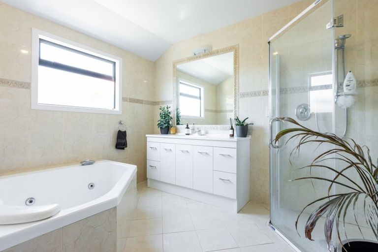 Photo of property in 41 Russell Robertson Drive, Havelock North, 4130