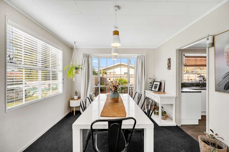 Photo of property in 1 D'arcy Place, Taradale, Napier, 4112