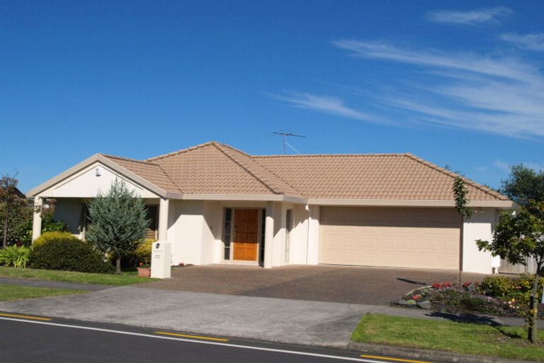 Photo of property in 22 Oakridge Way, Northpark, Auckland, 2013