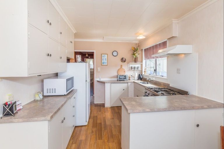 Photo of property in 20 Charles Street, Levin, 5510