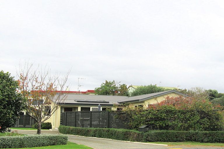 Photo of property in 9 Park Road, Paraparaumu Beach, Paraparaumu, 5032