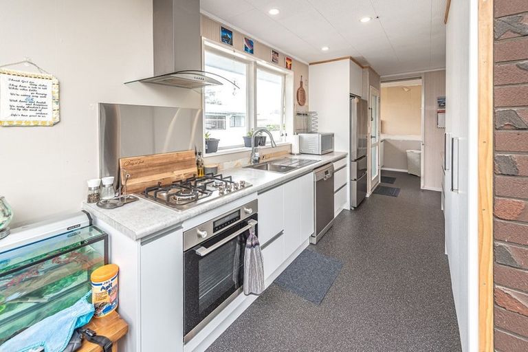 Photo of property in 181a Bridge Street, Bulls, 4818