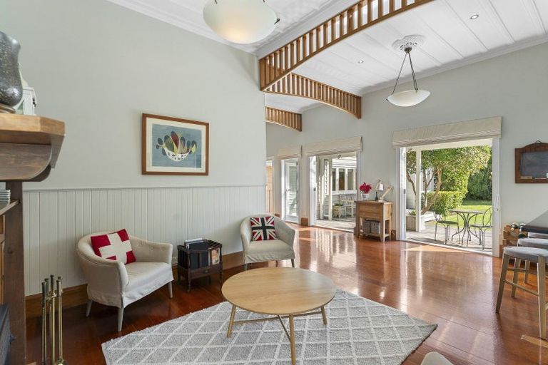 Photo of property in 42 Norwood Road, Bayswater, Auckland, 0622