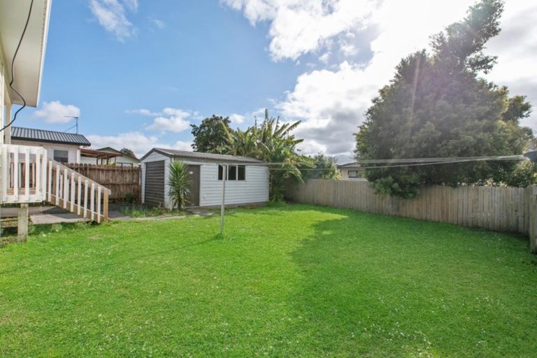 Photo of property in 2/72 Palmers Road, Clendon Park, Auckland, 2103