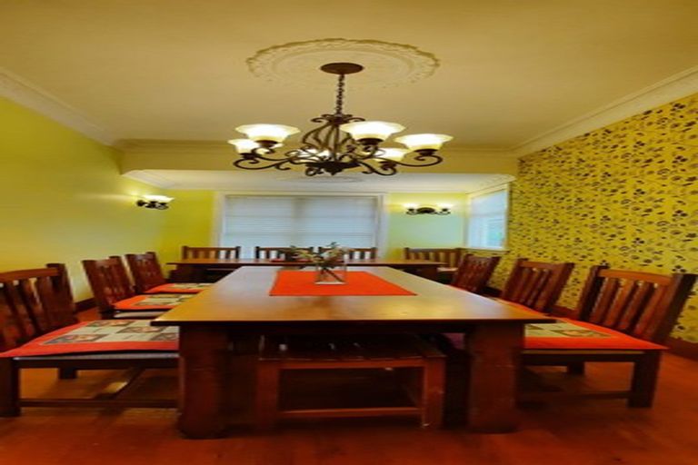 Photo of property in 361 Karori Road, Karori, Wellington, 6012