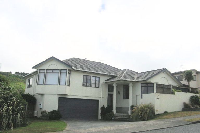 Photo of property in 118 Ashton Fitchett Drive, Brooklyn, Wellington, 6021