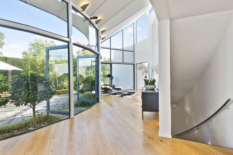 Photo of property in 142 Scarborough Road, Scarborough, Christchurch, 8081