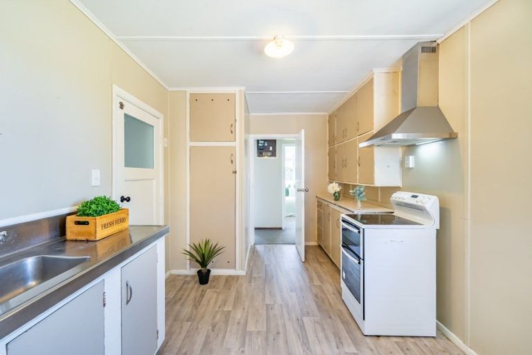 Photo of property in 6 Mexted Crescent, Ranui, Porirua, 5024