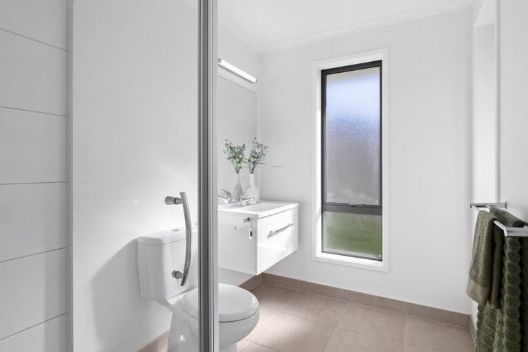 Photo of property in 11 Parton Road, Pukekohe, 2120