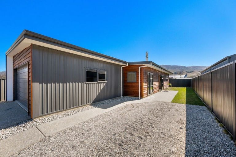 Photo of property in 57a Wishart Crescent, Cromwell, 9310