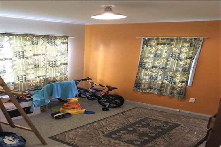 Photo of property in 45 Virgo Place, Glen Eden, Auckland, 0602