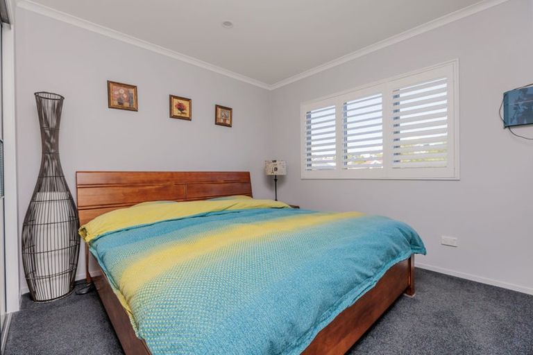 Photo of property in 202 Westchester Drive, Churton Park, Wellington, 6037