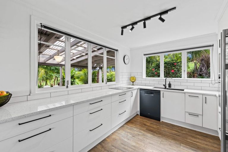 Photo of property in 330 Franklin Road, Paparoa, 0571