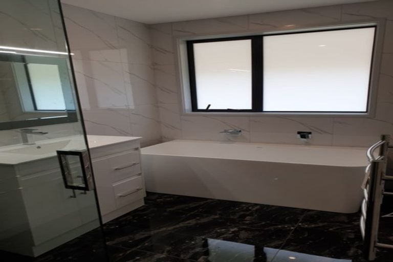 Photo of property in 3 Frederick Place, Whalers Gate, New Plymouth, 4310