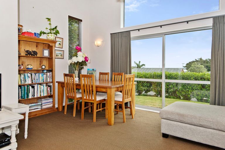 Photo of property in 4a Barberton Terrace, Red Hill, Papakura, 2110