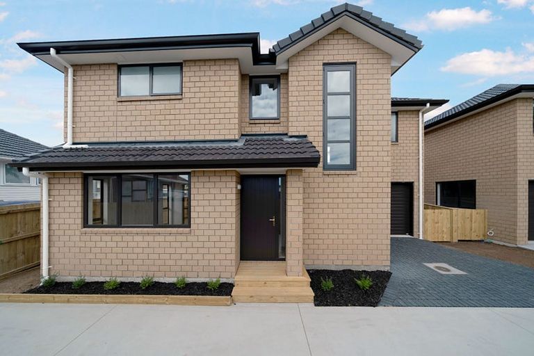 Photo of property in 8a Strid Road, Te Atatu South, Auckland, 0610