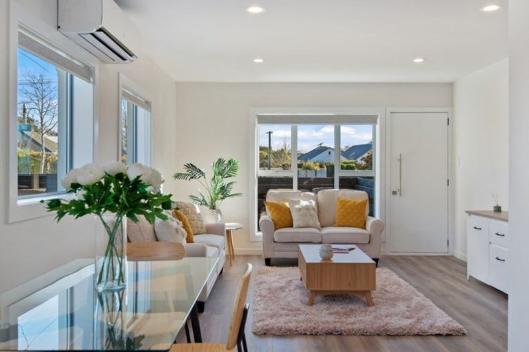 Photo of property in 2/54 Garreg Road, Bryndwr, Christchurch, 8052