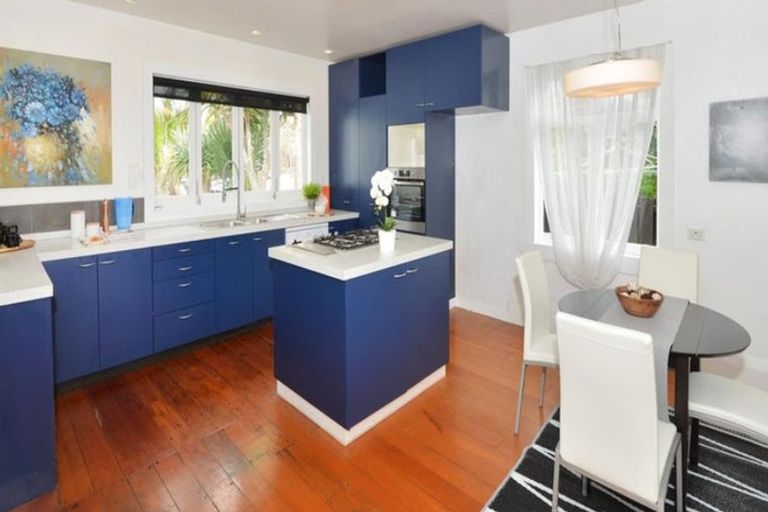 Photo of property in 8 Seaview Road, Whangarei, 0110