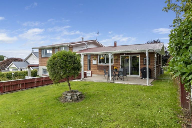 Photo of property in 24 Mills Street, Eltham, 4322