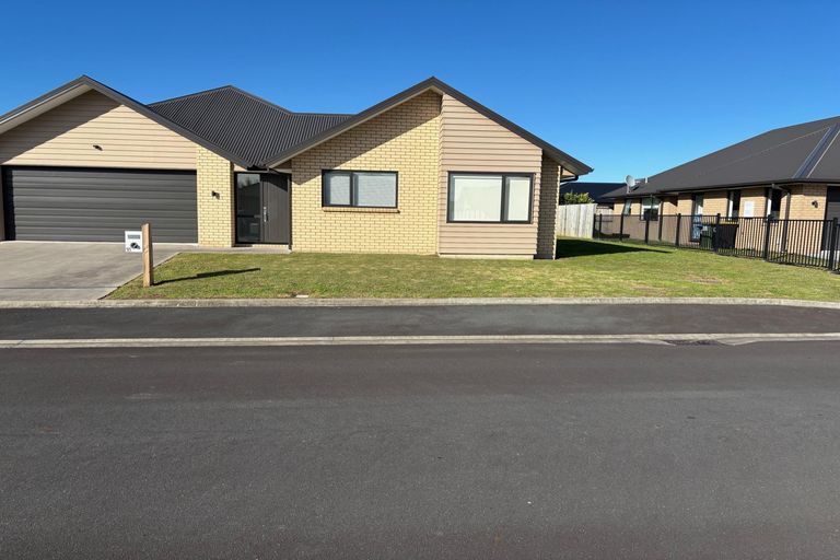 Photo of property in 18 Ruru Street, Cambridge, 3434