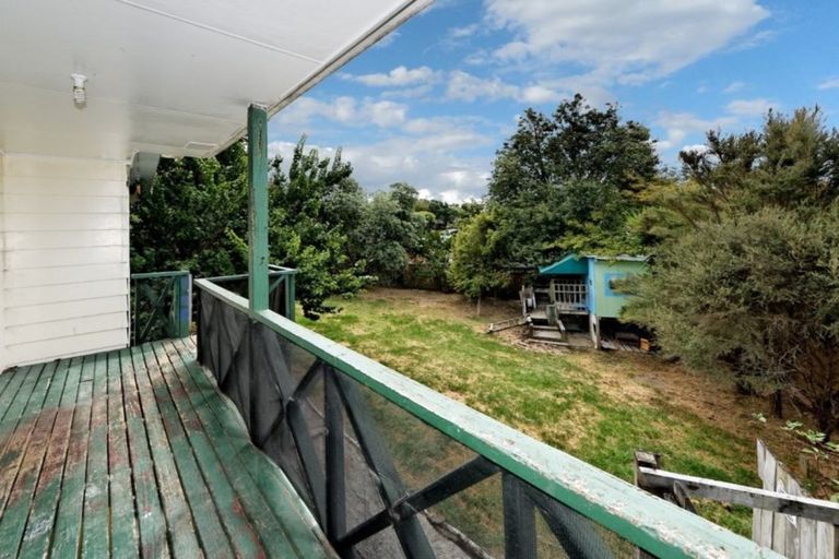Photo of property in 14 Aldern Road, Massey, Auckland, 0614