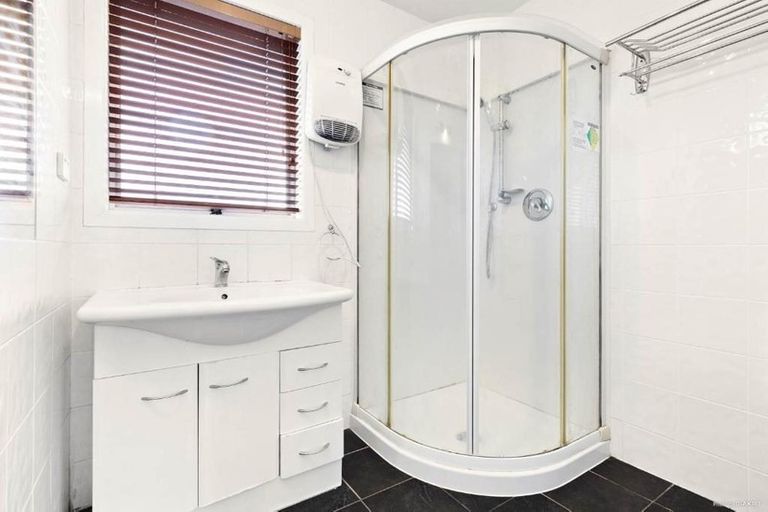 Photo of property in 5 Tango Place, Henderson, Auckland, 0610