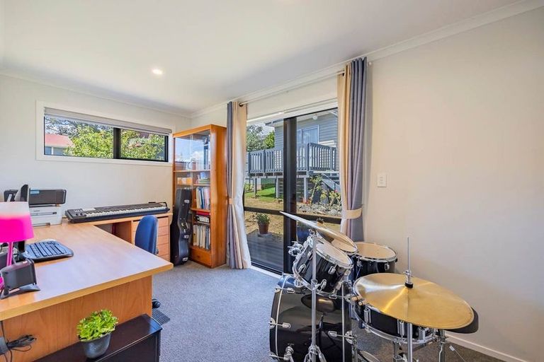 Photo of property in 52 Hobart Crescent, Wattle Downs, Auckland, 2103