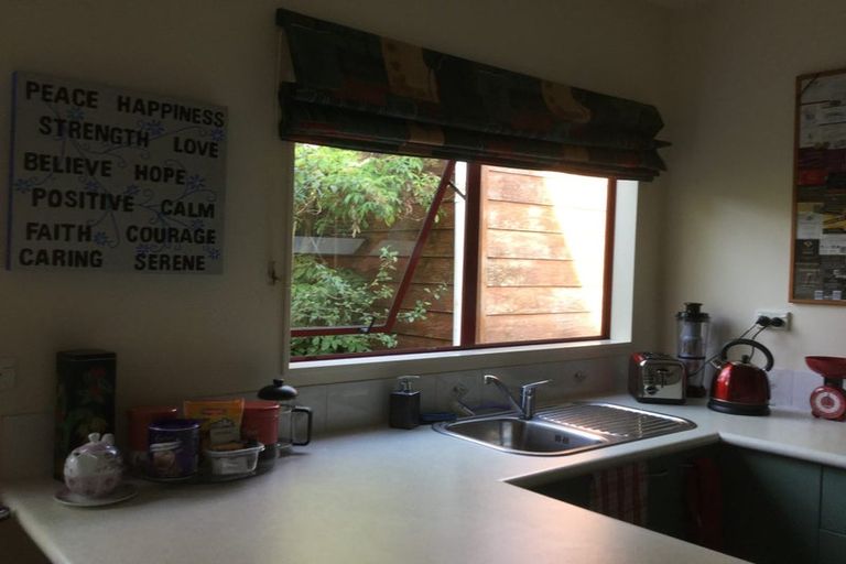 Photo of property in 148 Normandale Road, Normandale, Lower Hutt, 5010