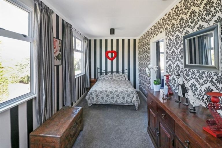 Photo of property in 82 Aerodrome Road, Dannevirke, 4972