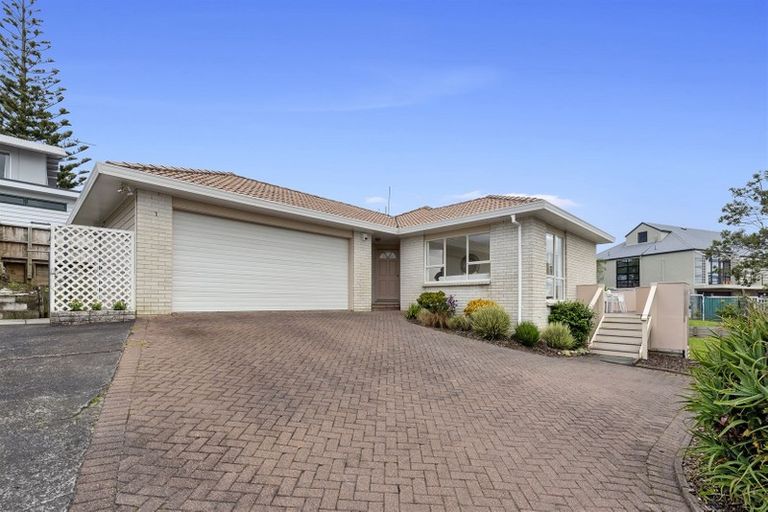 Photo of property in 7 Mercury Lane, Windsor Park, Auckland, 0632