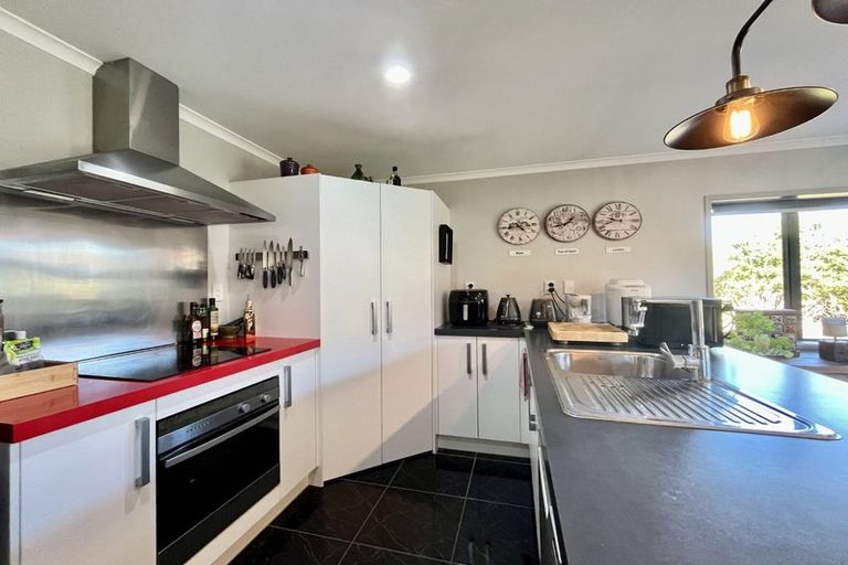 Photo of property in 3 Diamond Grove, Brown Owl, Upper Hutt, 5018