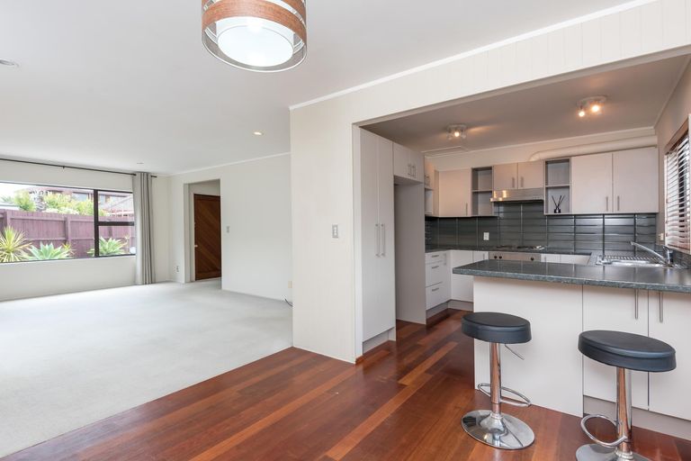 Photo of property in 2/25 Channing Crescent, Botany Downs, Auckland, 2010