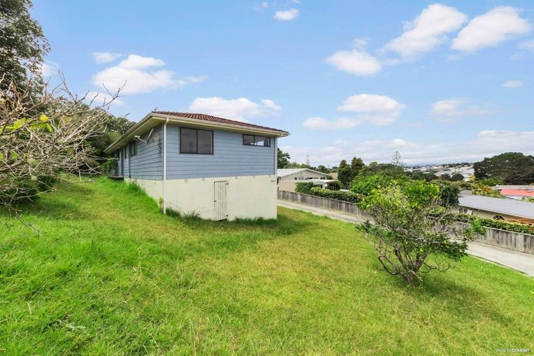 Photo of property in 22 Orton Street, Glenfield, Auckland, 0627