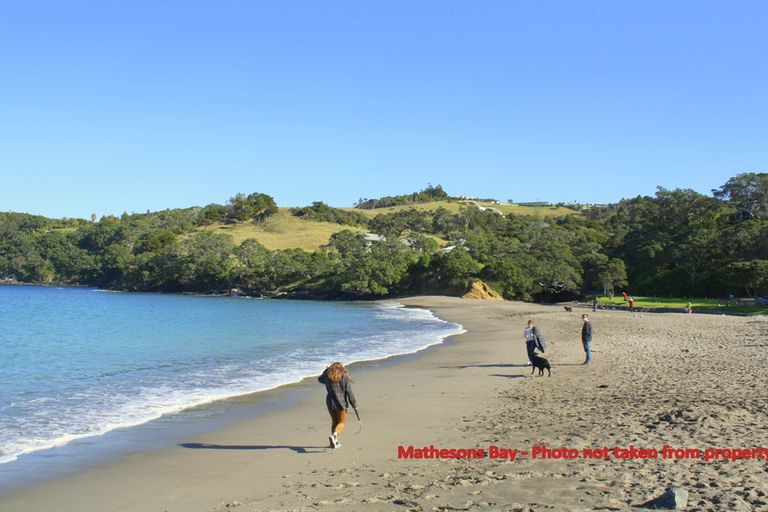 Photo of property in 80-82 Lax Crescent, Leigh, 0985