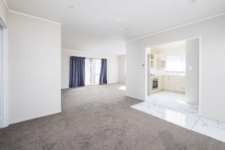 Photo of property in 1/6 Hatherley Place, Clendon Park, Auckland, 2103