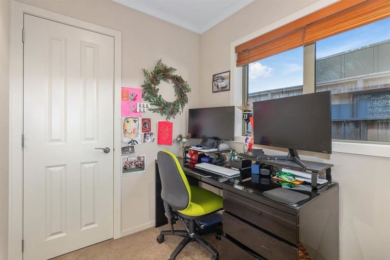 Photo of property in 69 Saint Ives Drive, Camborne, Porirua, 5026